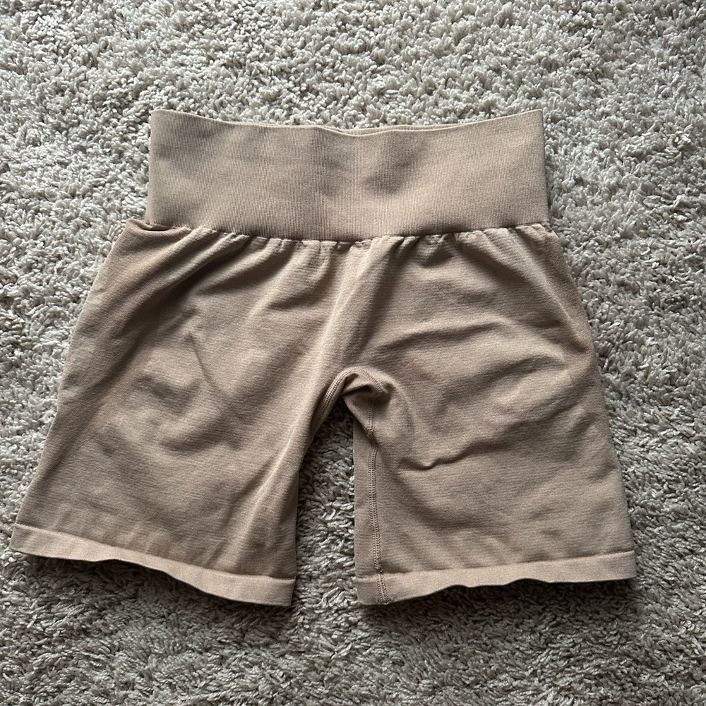 NVGTN contour seamless shorts Beige